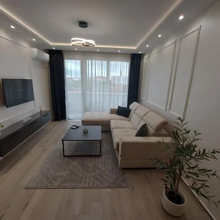 Kat Apartman * Szabadka