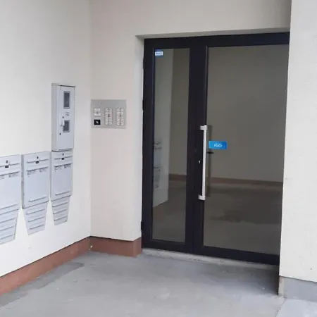 Kat Apartman Apartman *